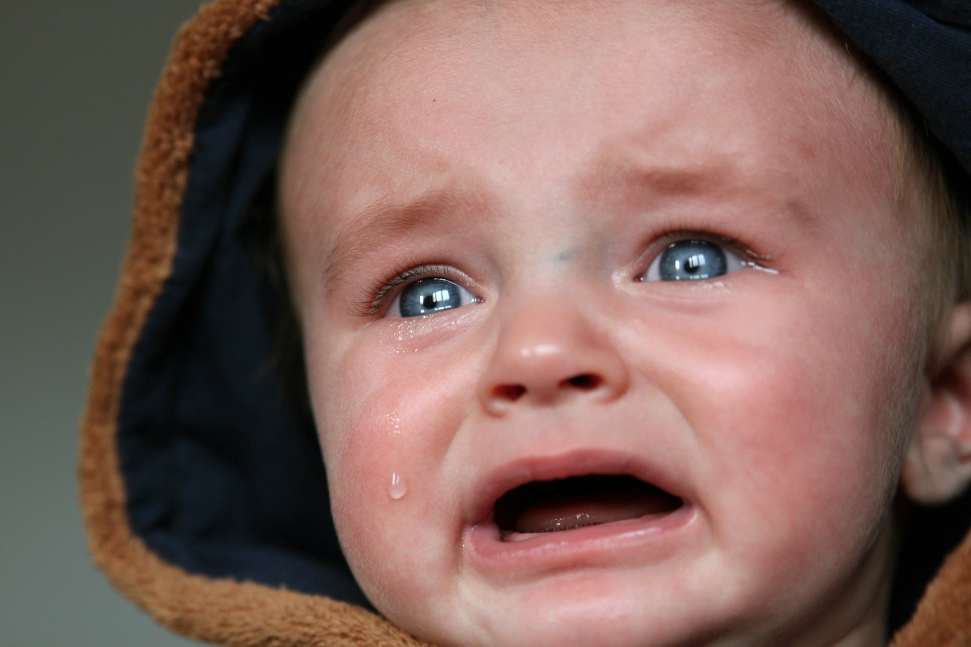 Curious Kids: Why do tears come out of our eyes when we cry?